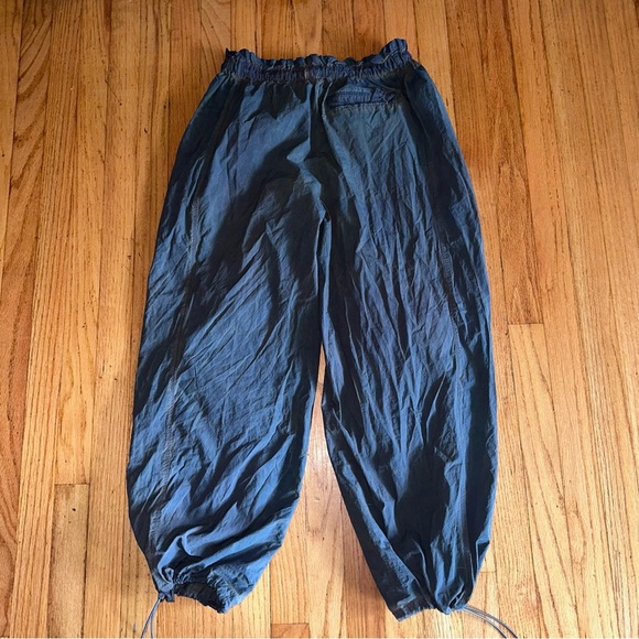 NWOT UO Sloan Nylon Balloon Pant - Picture 6 of 8